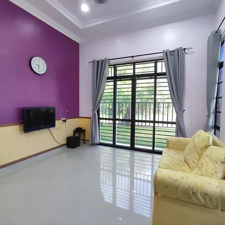 Nikna Homestay Batu Rakit - Wifi Kampong Ru Tujoh Exterior photo
