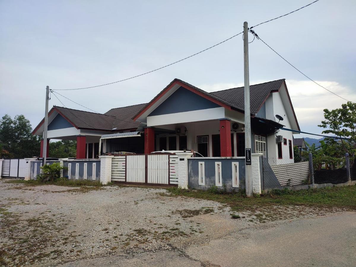 Nikna Batu Rakit - Wifi Holiday home Kampong Ru Tujoh