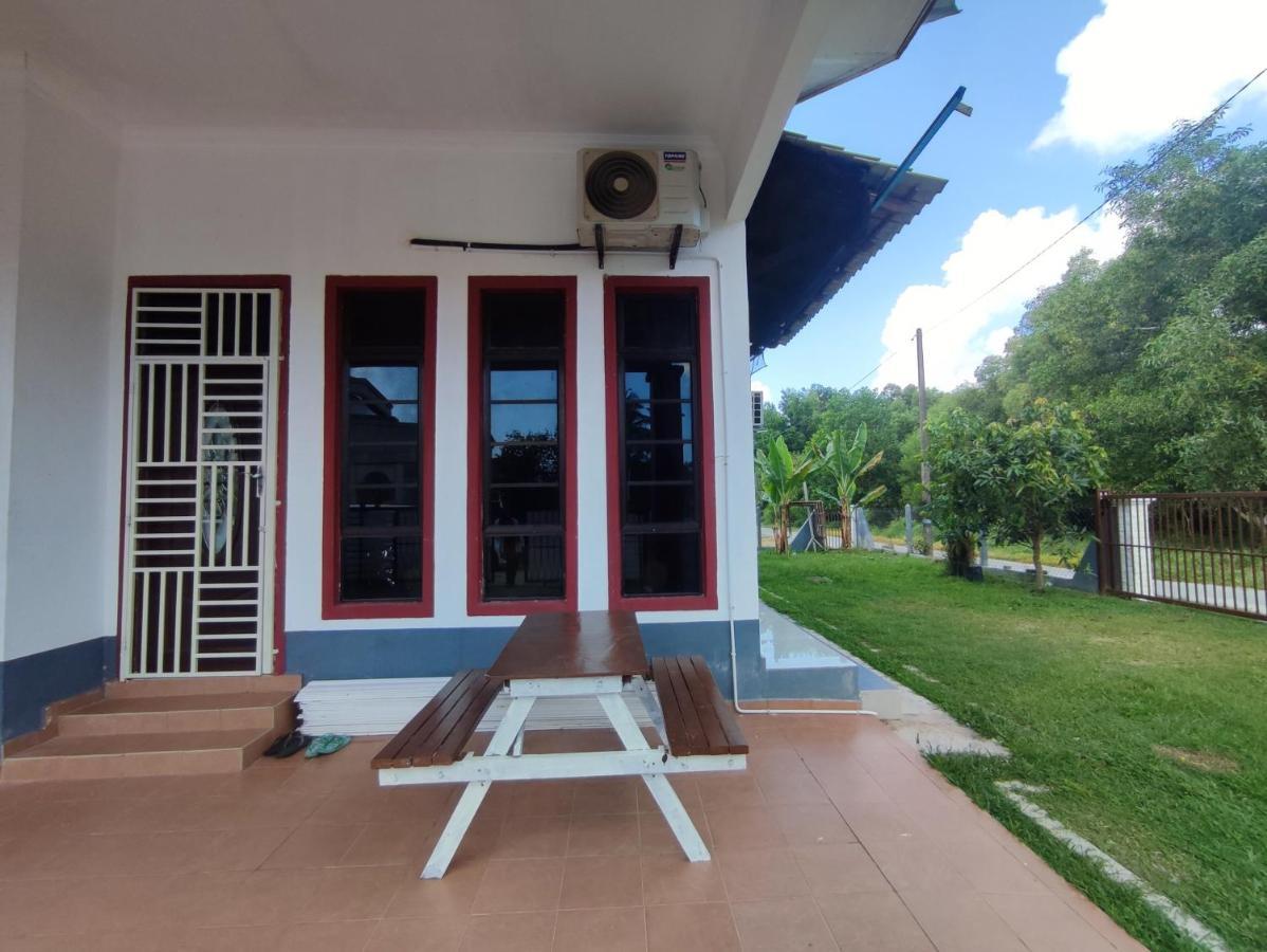 Nikna Batu Rakit - Wifi Holiday home Kampong Ru Tujoh