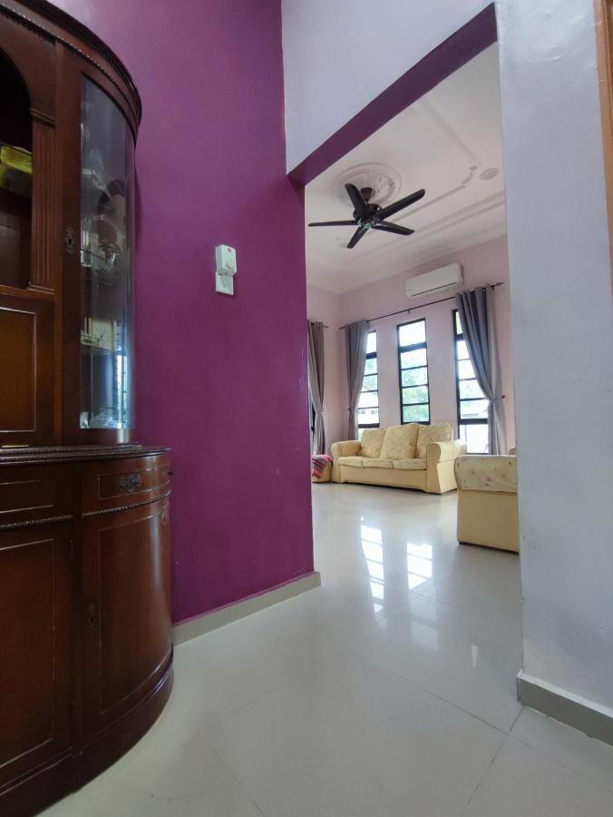 Holiday home Nikna Batu Rakit - Wifi *