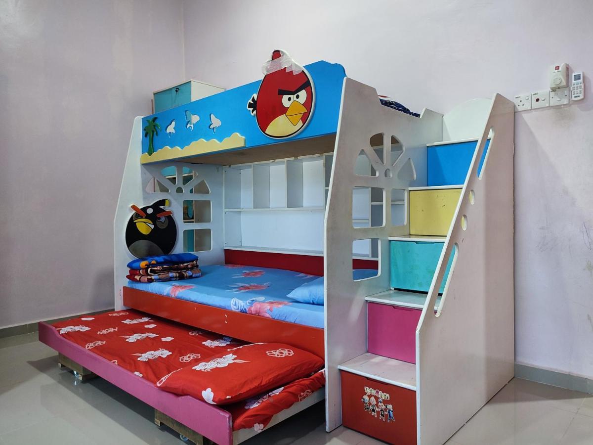 Holiday home Nikna Batu Rakit - Wifi *